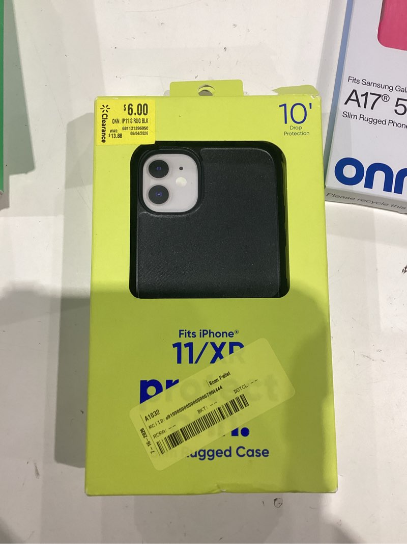 Condition photo showing Good Condition for onn. slim rugged phone case for iphone 11 / iphone xr - black