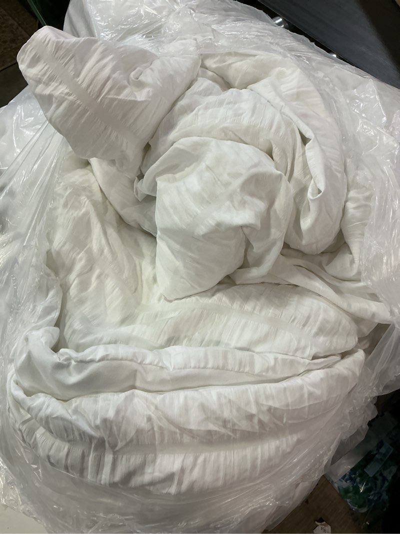 Condition photo showing As Is for avelom seersucker king comforter set (104x90 inches), 3 pieces - 100% soft washed microfiber lightweight comforter with 2 pillowcases, all season down alternative comforter set for bedding, white white king (104''x90'')