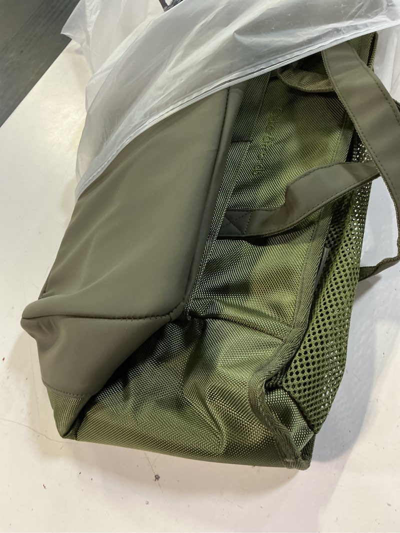 Condition photo showing Good Condition for oskar&friends pet carrier tote for small dogs & cats – vegan leather dog purse with breathable mesh, sherpa bed & safety tether – fits pets up to 20 lbs olive green