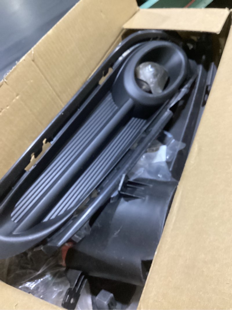 Condition photo showing As Is for fog lights compatible with 2016 2017 2018 hrv/hr-v front bumper lights driving fog lamps halogen bulbs w/harness and switch