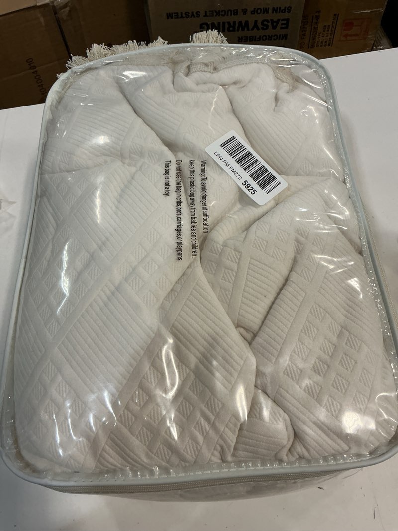 Condition photo showing Good Condition for HYZOTEX Waterproof L Shaped Sectional Couch Covers Blanket 2 Piece Sectional Sofa Cover Washable L S