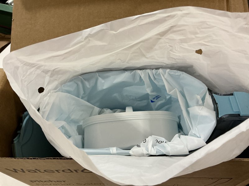 Condition photo showing Good Condition for Waterdrop Water Filter Pitcher, 200-Gallon Long-Life, Countertop NSF Certified Water Purifier, Replaces 6,400 Plastic Water Bottles a Year, Reduces Chlorine, PFOA/PFOS, 7-Cup, Blue Azure Classic