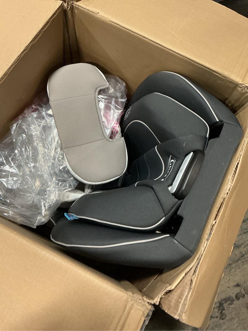 Condition photo showing Good Condition for Graco Extend2Fit Convertible Baby Car Seat, Rear and Forward Facing, Adjustable Extension Panel for Extra Legroom, Redmond