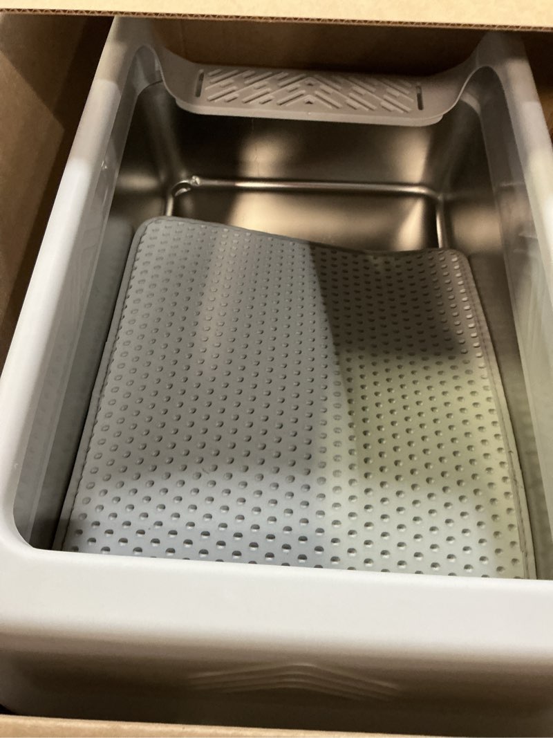 Condition photo showing Good Condition for stainless steel litter box with lid enclosed xl high sided metal litter boxes for big cat and multiple cats, anti-urine leakage | non-stick & includes cat mat and scoop x-large silver gray