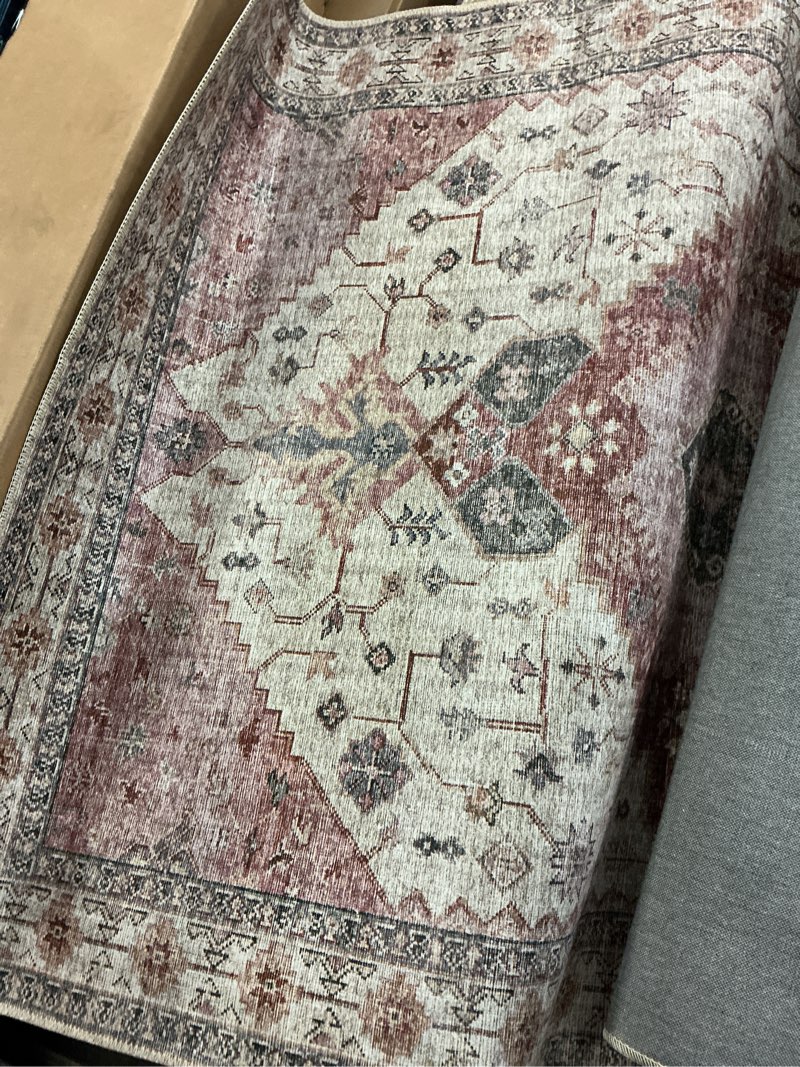Condition photo showing Good Condition for loloi skye collection sky-02 ivory/berry 7'-6" x 9'-6" area rug