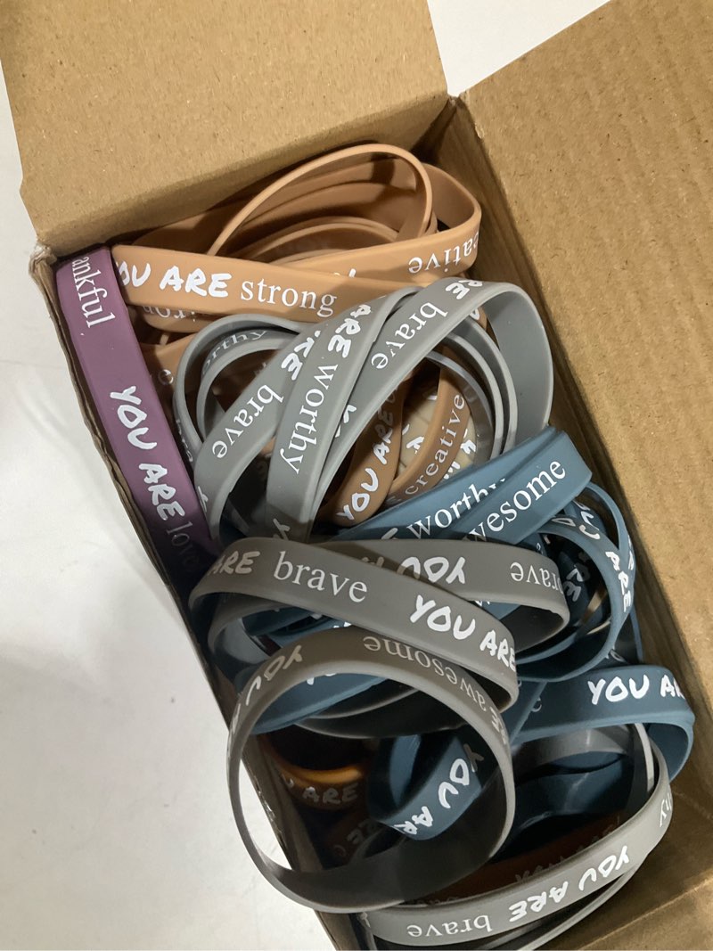 Condition photo showing Good Condition for junkin 200 pieces motivational wristbands bulk inspirational silicone bracelet colored rubber bracelets positive bracelets gifts for students teens teachers coworker employees