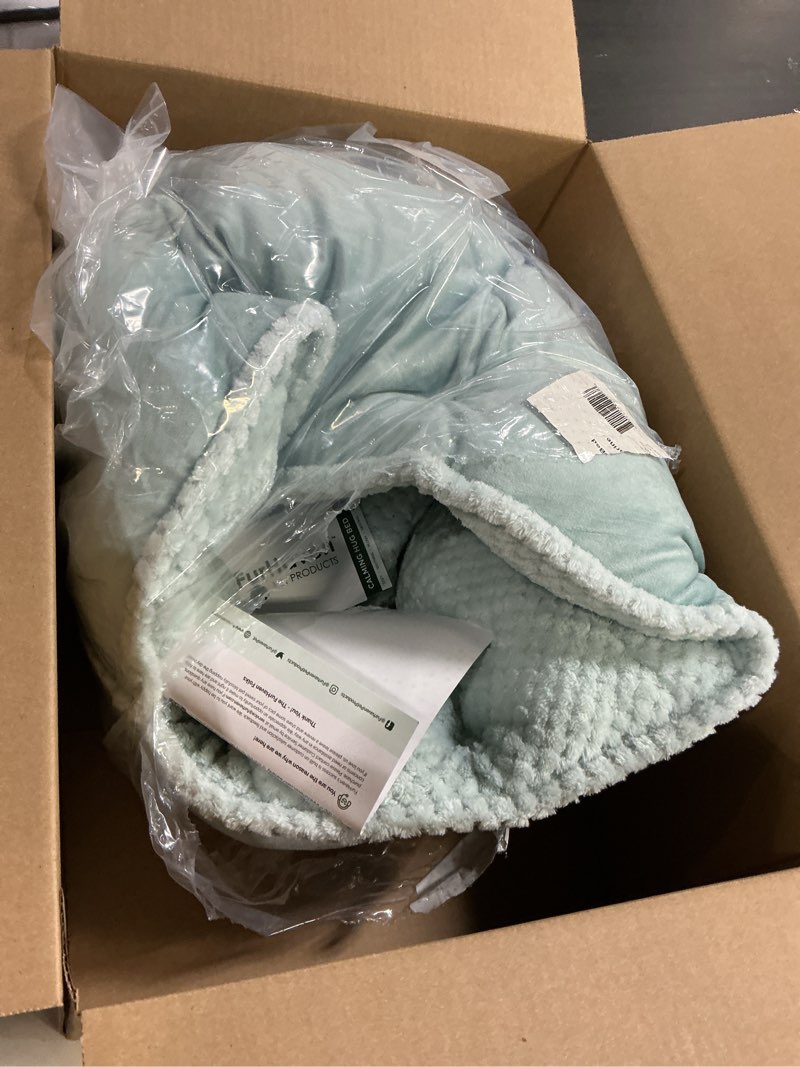 Condition photo showing Good Condition for Furhaven 18" Round Pet Bed for Indoor Cats & Small Dogs, 100% Washable, For Pets Up to 14 lbs - Minky Plush & Velvet Hug Bed - Aquamarine, 18-inch Small Hug Bed - Minky & Velvet (Aquamarine)