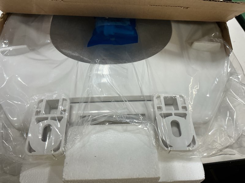 Condition photo showing New/Like New for american standard 5503a00b.020 transitional elongated toilet seat soft close, white elongated front