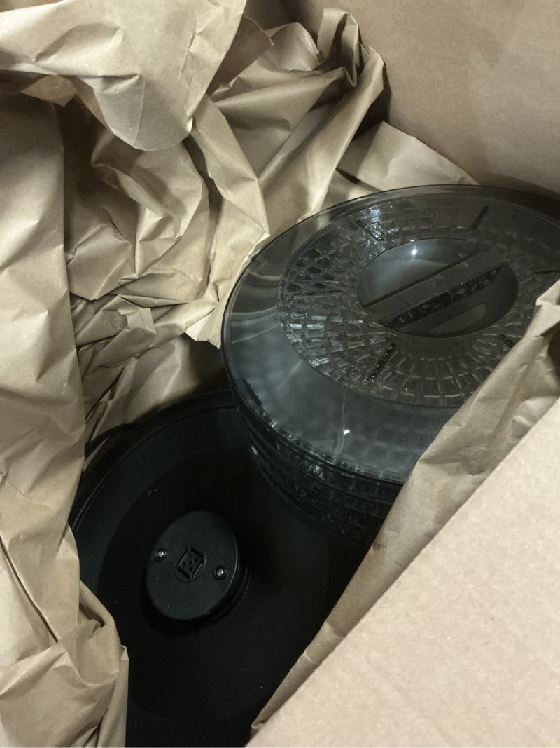 Condition photo showing Good Condition for Elite Gourmet EFD319 Food Dehydrator, 5 BPA-Free 11.4" Trays Adjustable Temperature Controls, Jerky, Herbs, Fruit, Veggies, Dried Snacks, Black