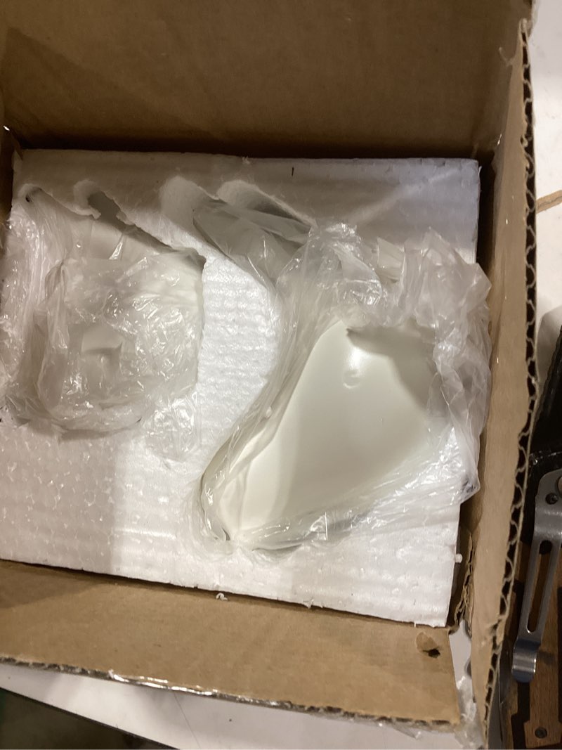 Condition photo showing Good Condition for white bird figurines, small animal statues, ceramic home decor, modern decorative for office, bookshelf, bedroom, living room, 2 pieces