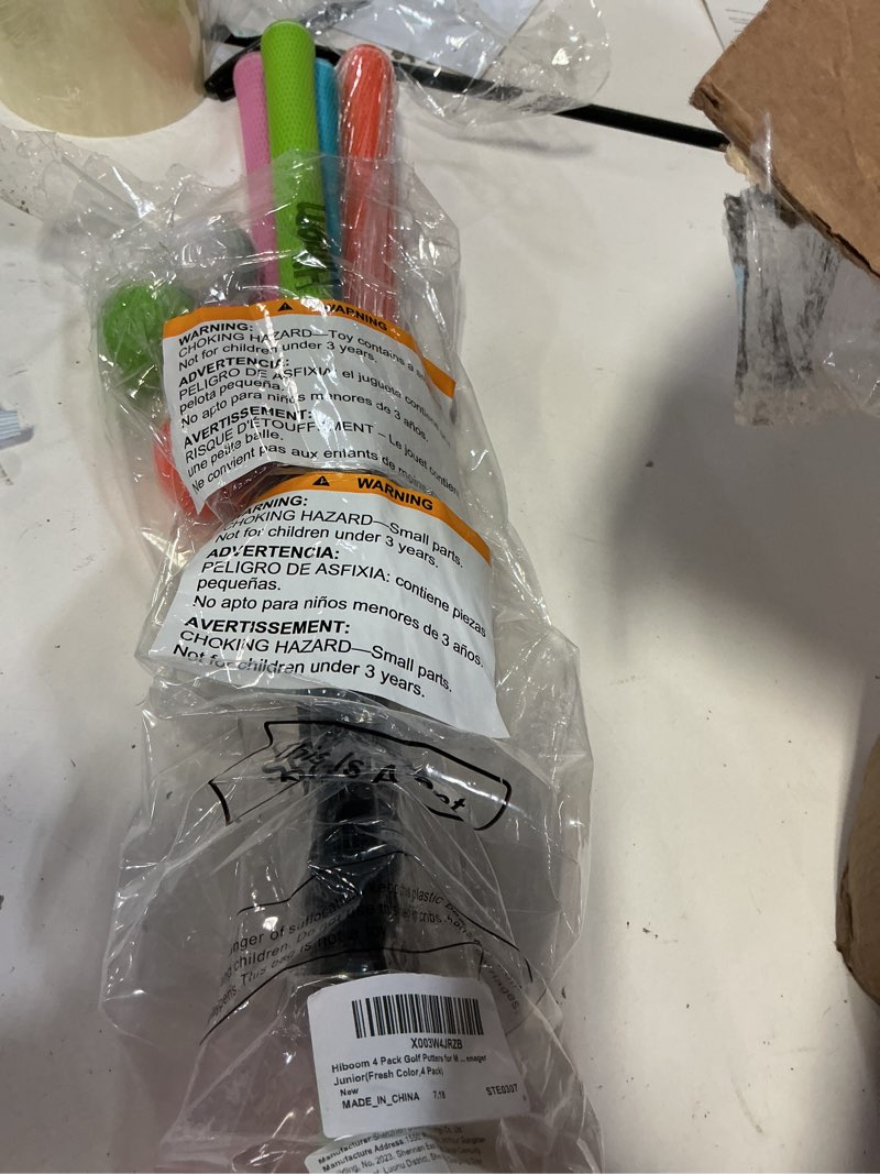 Condition photo showing Good Condition for Hiboom Golf Putters for Men and Women Two Way Mini Golf Putter with 4 Golf Balls Adjustable Length Kids Putter Bulk for Right or Left Handed Golfers for Children Teenager Junior