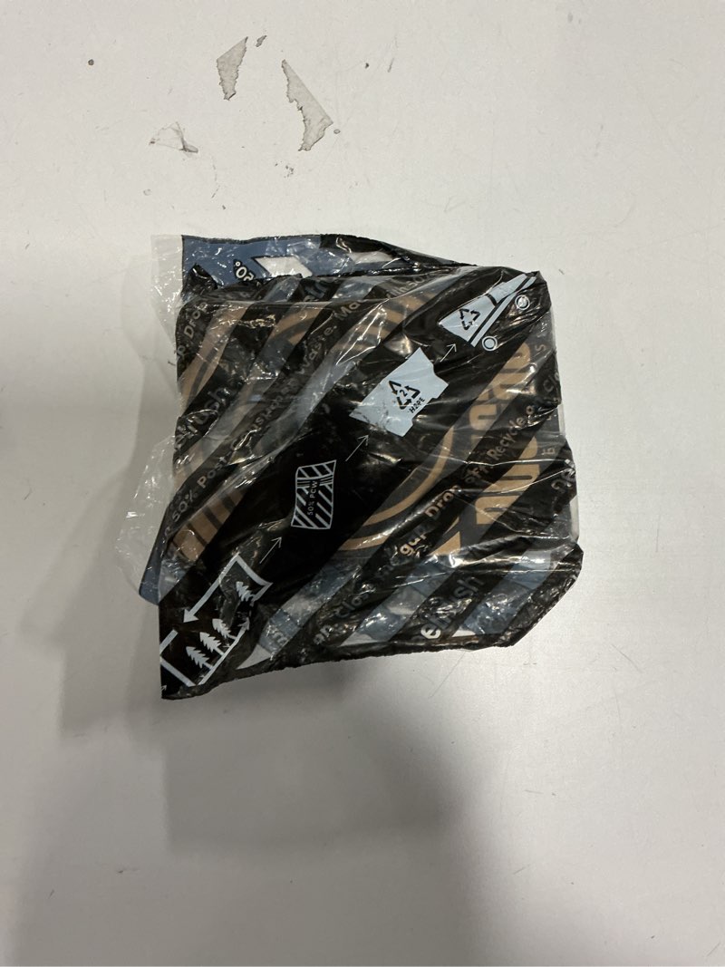 Condition photo showing New/Like New for Nutcase Thumbdinger