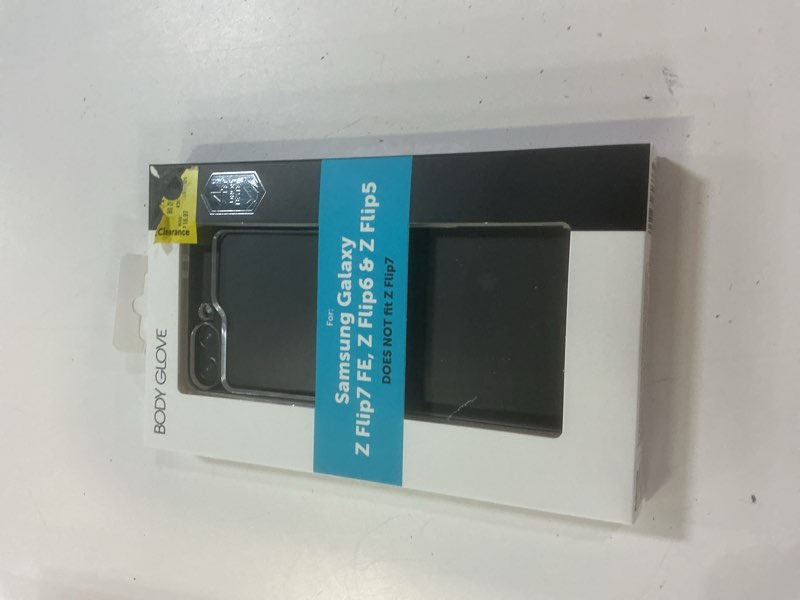 Condition photo showing New/Like New for body glove clear case for samsung galaxy z flip7 fe / z flip6 / z flip5