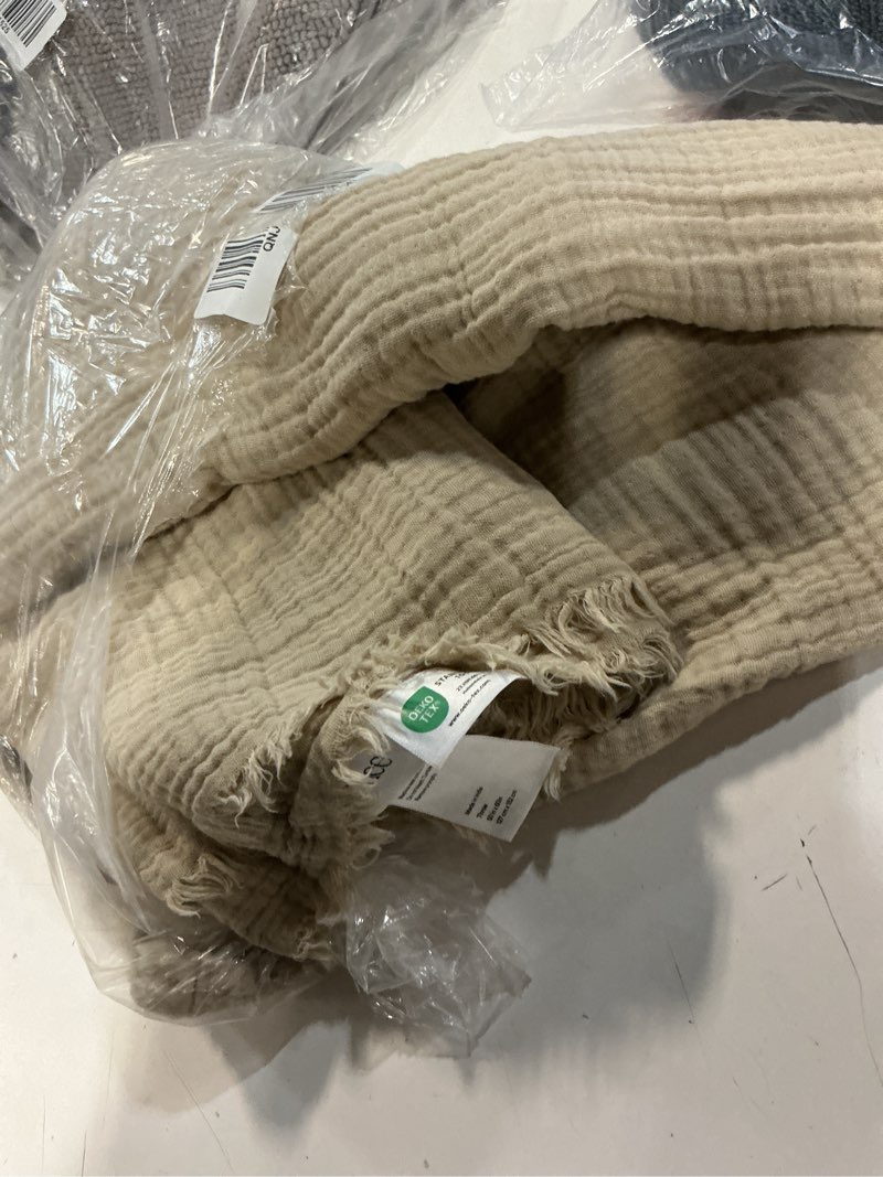 Condition photo showing Good Condition for yard lark crinkle cotton throw 
