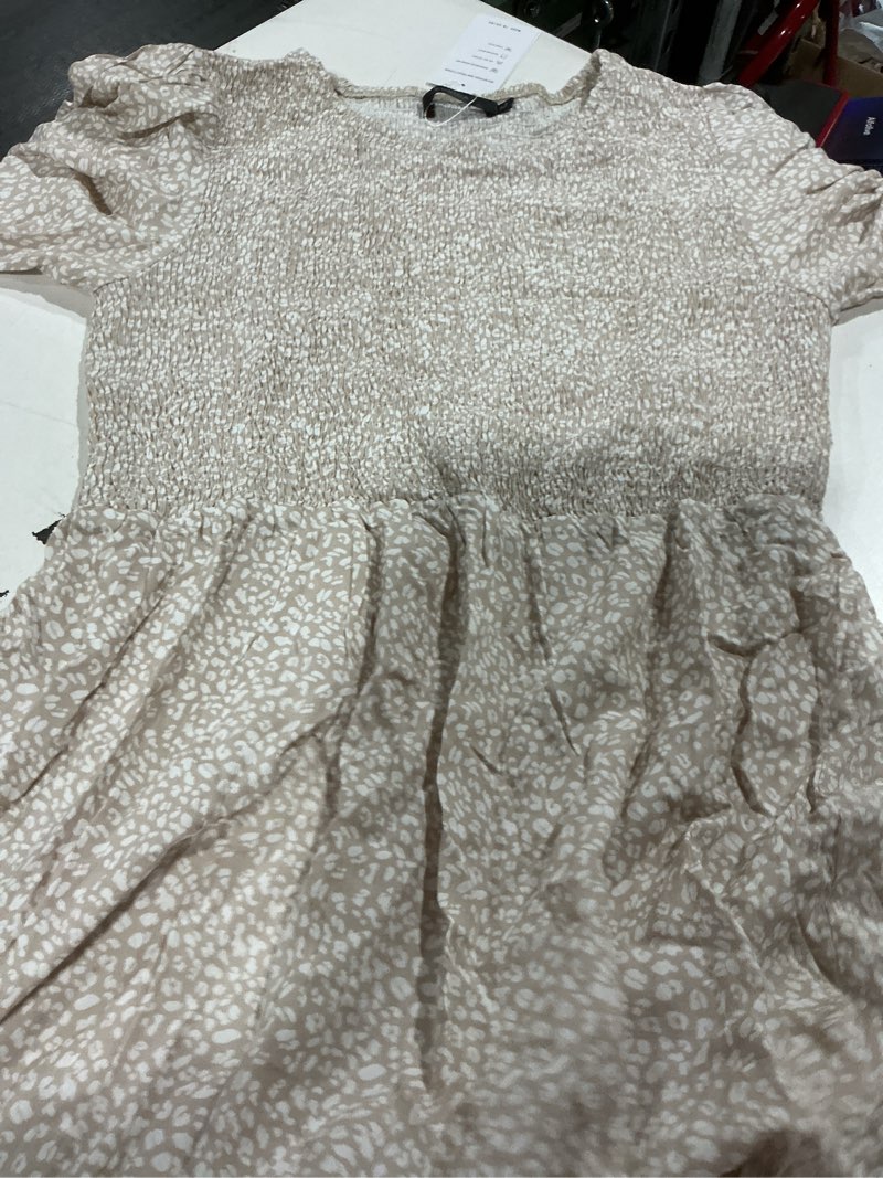 Condition photo showing Good Condition for altar’d state white and cream flower print dress xl