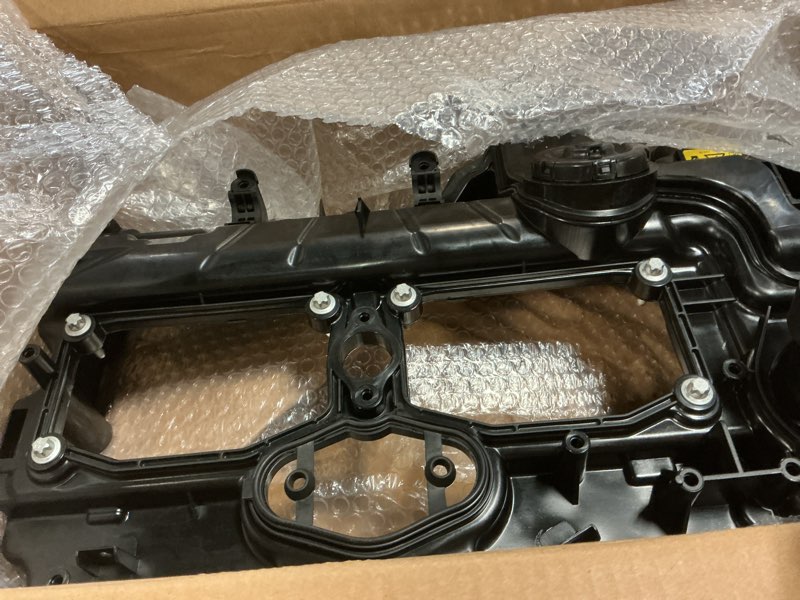 Condition photo showing Good Condition for MITZONE N20 Engine Valve Cover with Gasket Bolts Oil Cap for BMW 2012-2018 528i 528i xDrive 328i 328i GT xDrive 320i 428i X1 X3 X4 X5 Z4 2.0L Replace 11127588412 Black