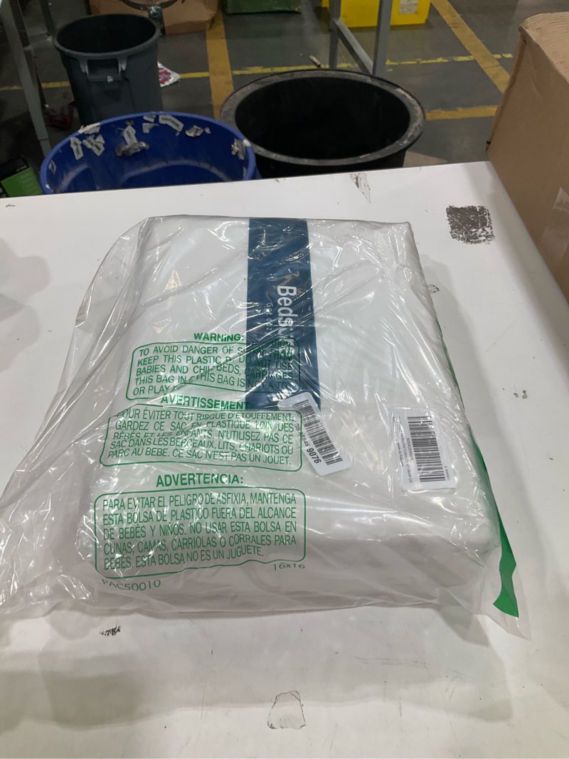 Condition photo showing New/Like New for bedsure 100% washed cotton duvet cover oversized queen - bright white minimalist cotton duvet cover linen like for all seasons - plain simple bedding set (bright white, oversized queen, 98"x98") oversized queen (98" x 98") 11 - bright white (no comforter)