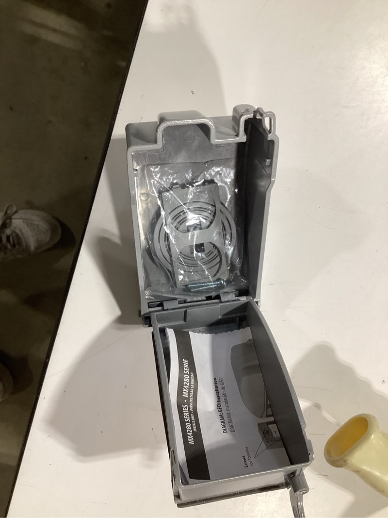 Condition photo showing Good Condition for hubbell 1 -gang rectangle gray metal weatherproof electrical box cove