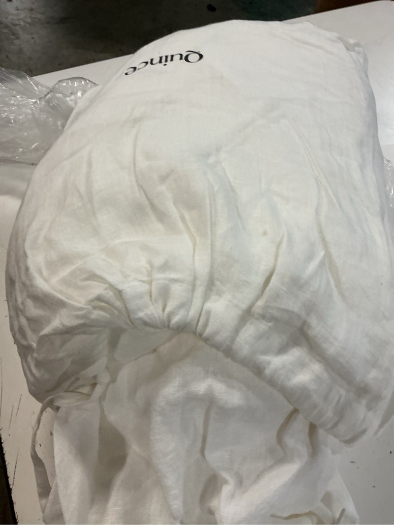 Condition photo showing Good Condition for european linen sheet set, cal king, white