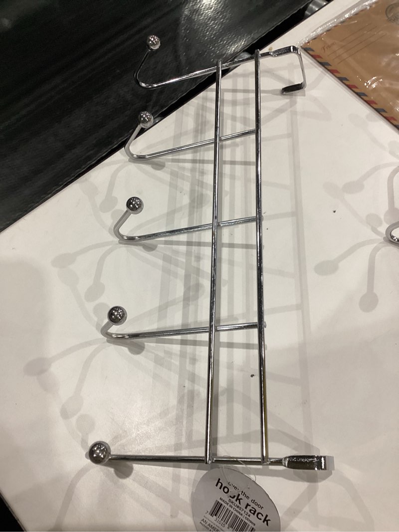 Condition photo showing Good Condition for Kole Imports OD909 Over The Door Hook Rack