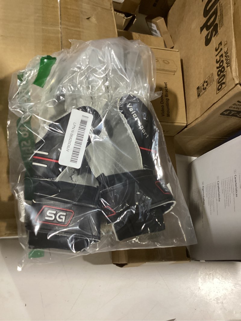 Condition photo showing New/Like New for sportout youth&adult goalie goalkeeper gloves,strong grip for the toughest saves, with finger protect & 4+3mm latex to give splendid protection to prevent injuries,4 colors black 5