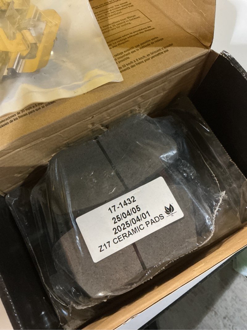 Condition photo showing Good Condition for powerstop front brake pads for hyundai azera 2012-17 |santa fe 2010-12 |santa fe sport 2013-18 |kia rondo 2014-17 |sorento 2011-20 - z17 ceramic brake pads with installation hardware, 17-1432