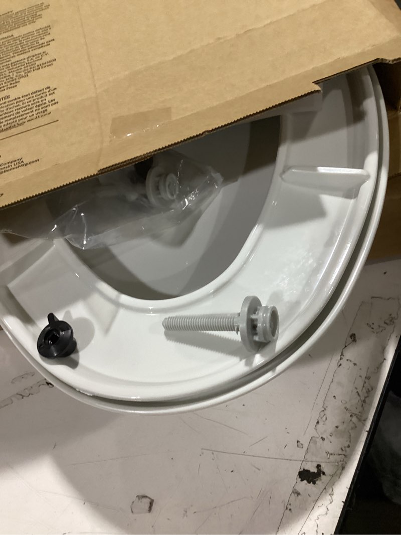 Condition photo showing Good Condition for bemis 7300slec slow close toilet seat, easy clean hinges and durable plastic seat, made in usa, elongated, white