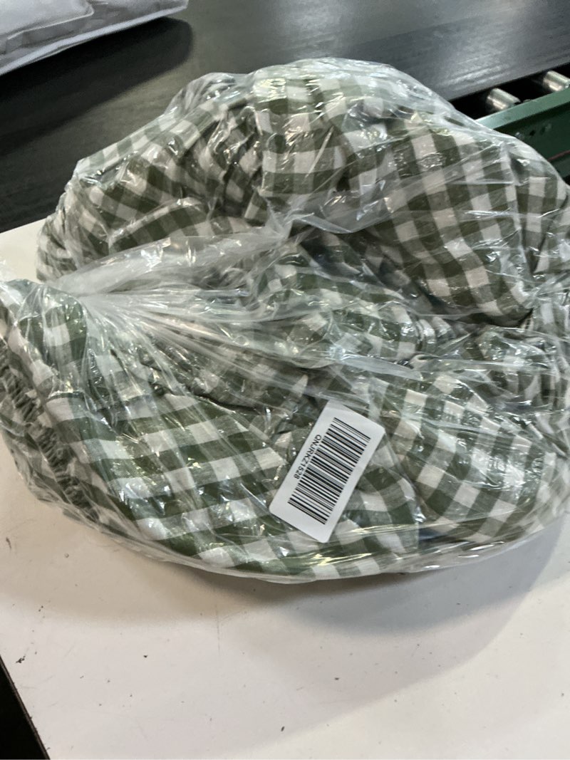 Condition photo showing Good Condition for european linen gingham sheet set, king, olive
