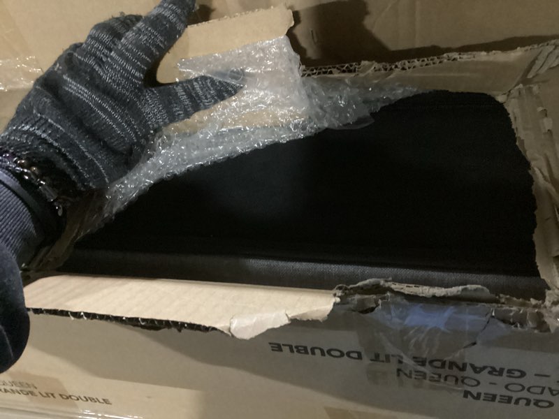 Condition photo showing New/Like New for Decoro Lakeside Grey Upholstered Bed, Full Size Full Grey