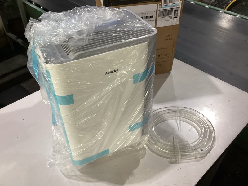 Condition photo showing New/Like New for aeocky 2800 sq.ft dehumidifier with drain hose, 40 pint/d compressor dehumidifier for home, bathroom, bedroom, basement, 0.5 gallon water tank capacity, intelligent humidistat, quiet