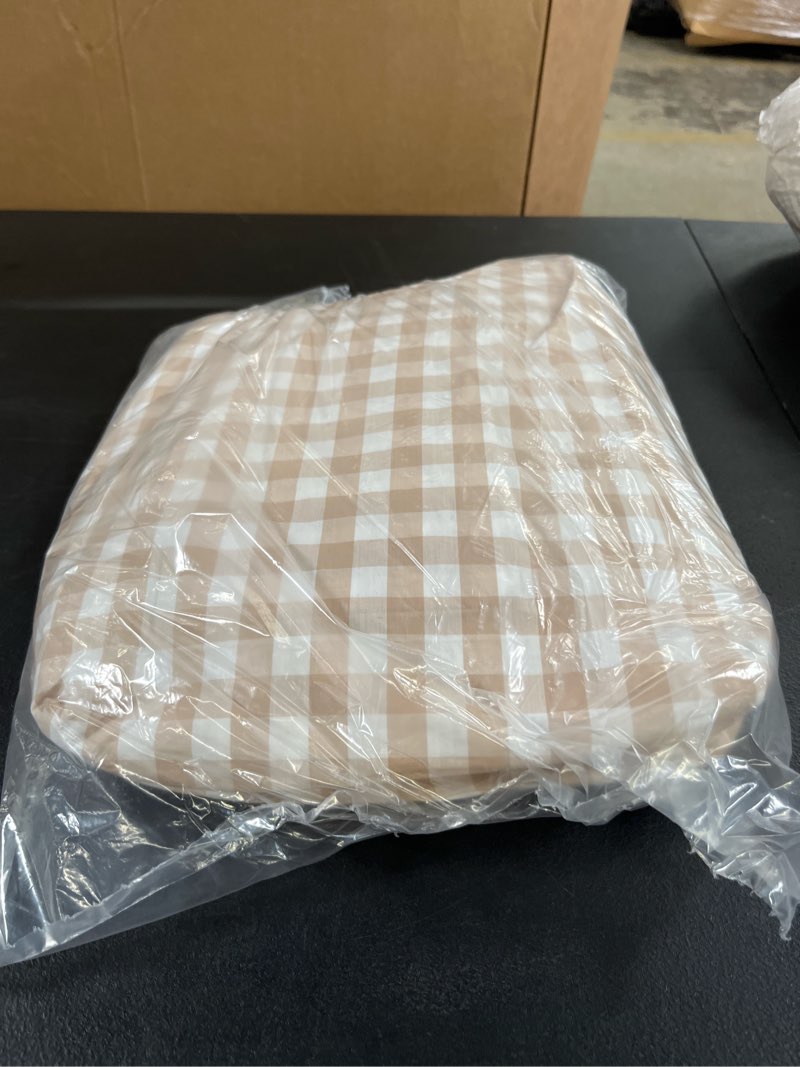 Condition photo showing Good Condition for classic organic percale gingham fitted sheet set, twin, cafe