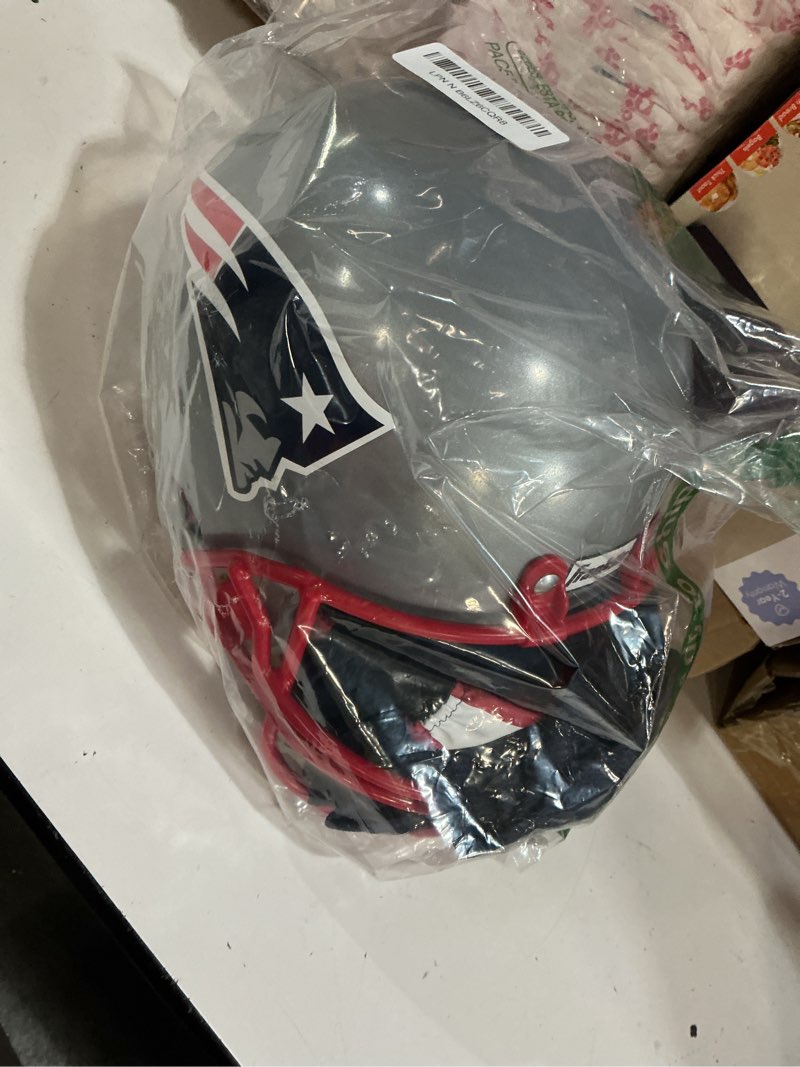 Condition photo showing New/Like New for franklin sports nfl kids football uniform set - nfl youth football costume for boys & girls new england patriots large