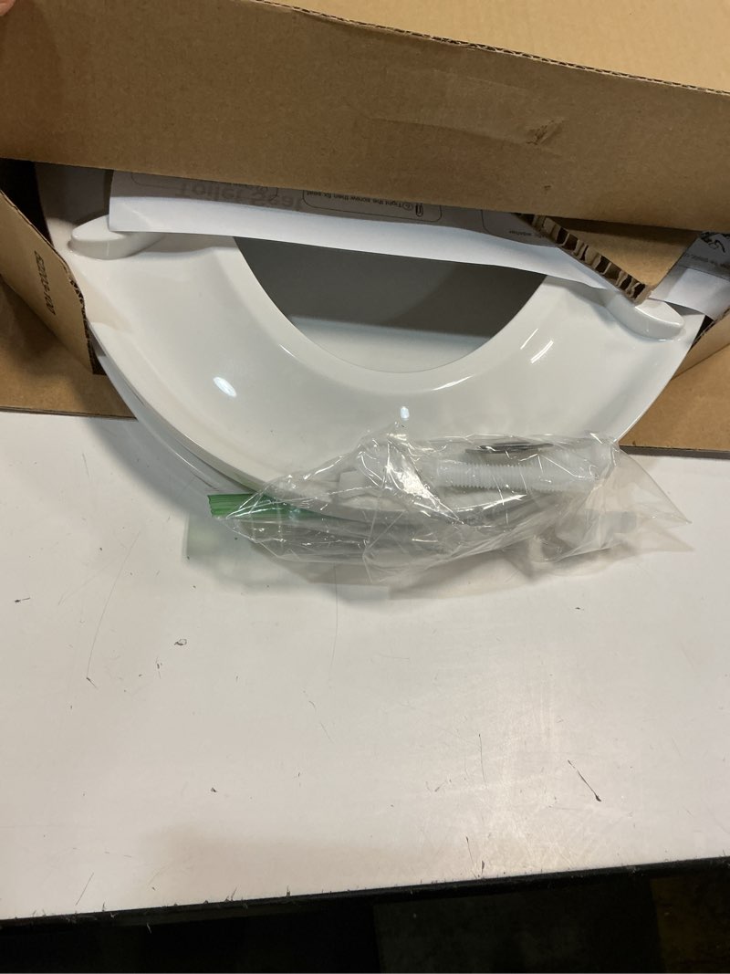 Condition photo showing Good Condition for Elongated Toilet Seat Slow Close, Easy to Install & Clean, Soft Close Toilet Seat, Detachable Seat f