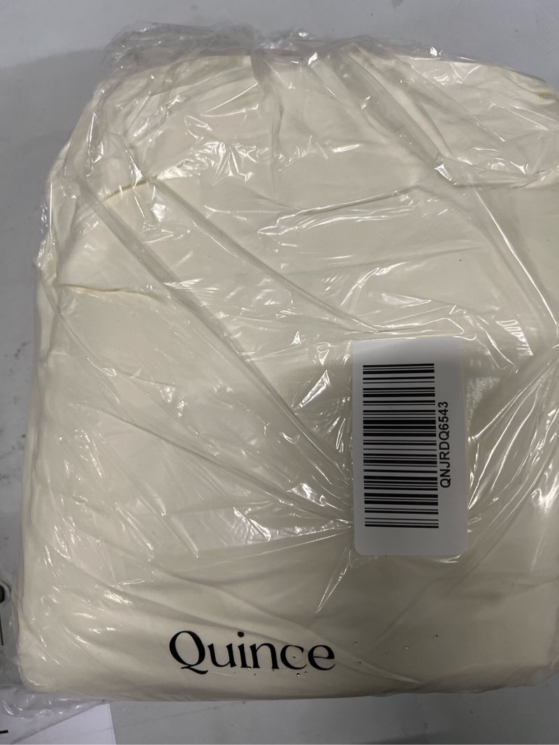 Condition photo showing Good Condition for signature giza cotton sateen duvet cover, king/cal king, ivory