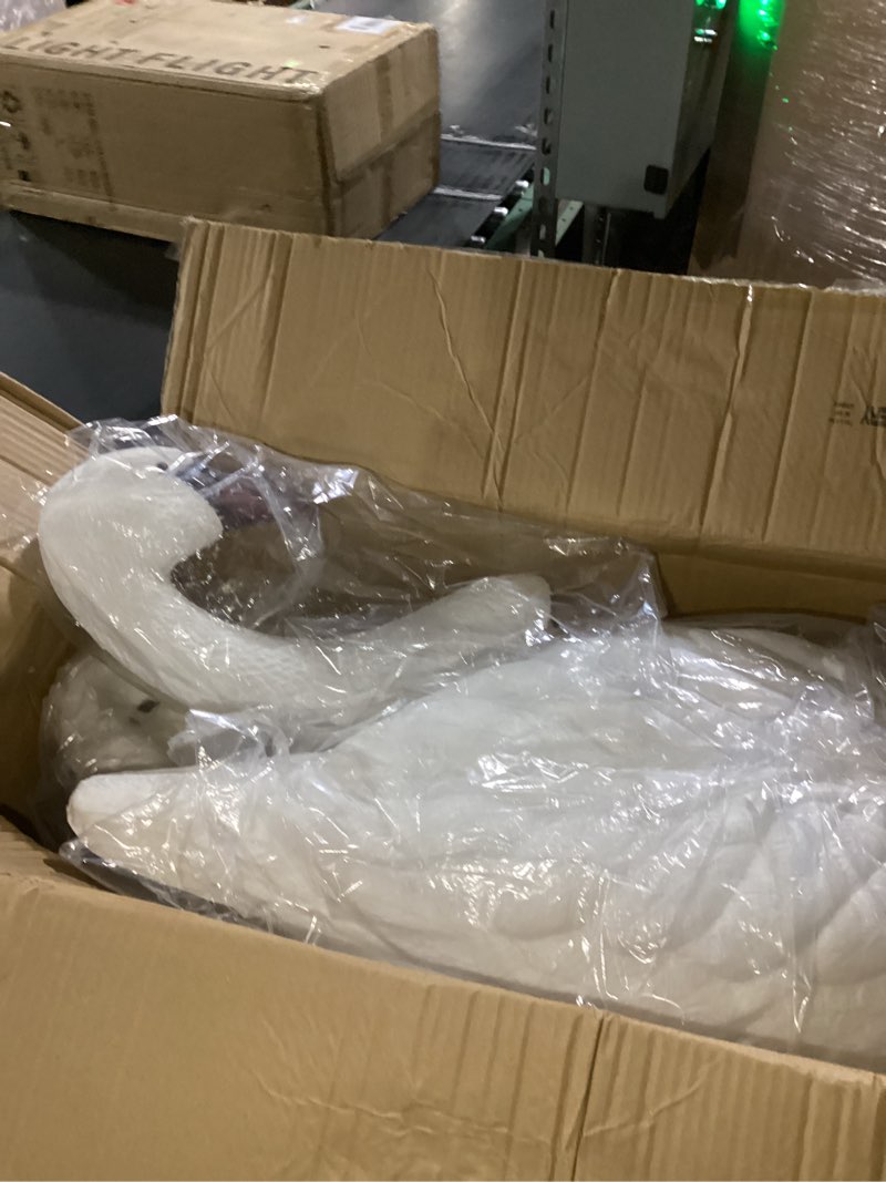 Condition photo showing Good Condition for Geetery 2 Pcs Swan Decoy Pond Floating Decoration Plastic Lifelike Goose Floating Decoys Garden Pond Decoration for Fields Float on The Water Pool Garden Accessories, White