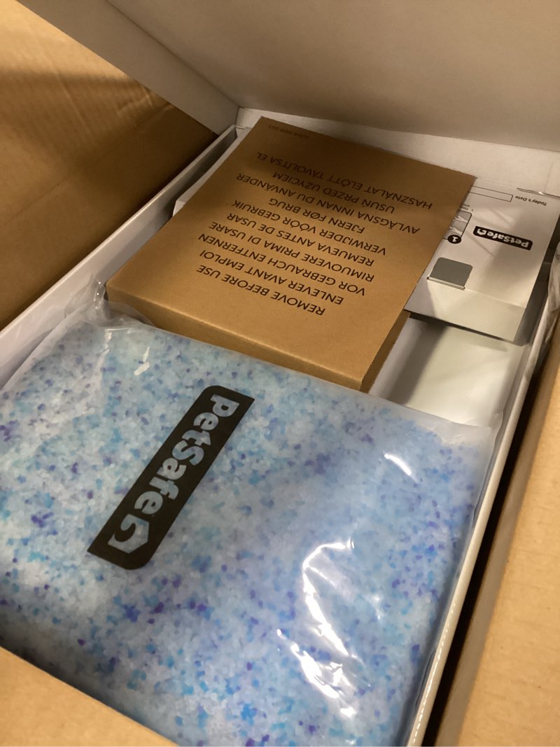 Condition photo showing Good Condition for PetSafe - SF Crystal Dispos Litter Tray Blue 3 pk - Blue