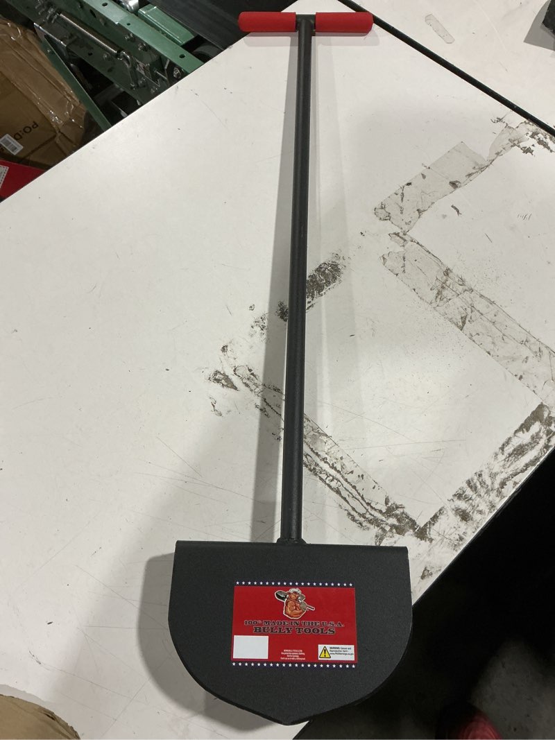Condition photo showing Good Condition for round lawn edger with steel t-style handle
