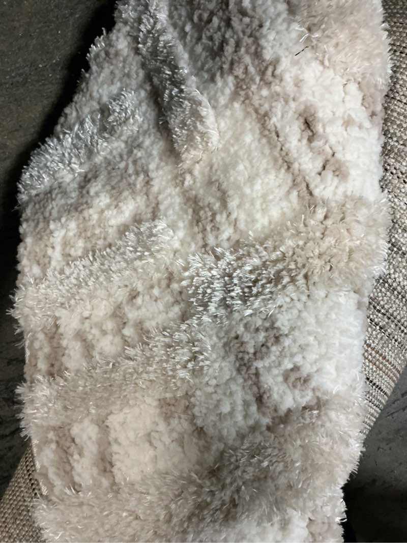 Condition photo showing Good Condition for origin 21 alabaster stone 4 x 6 (ft) loomed polyester neutral rectangular indoor geometric