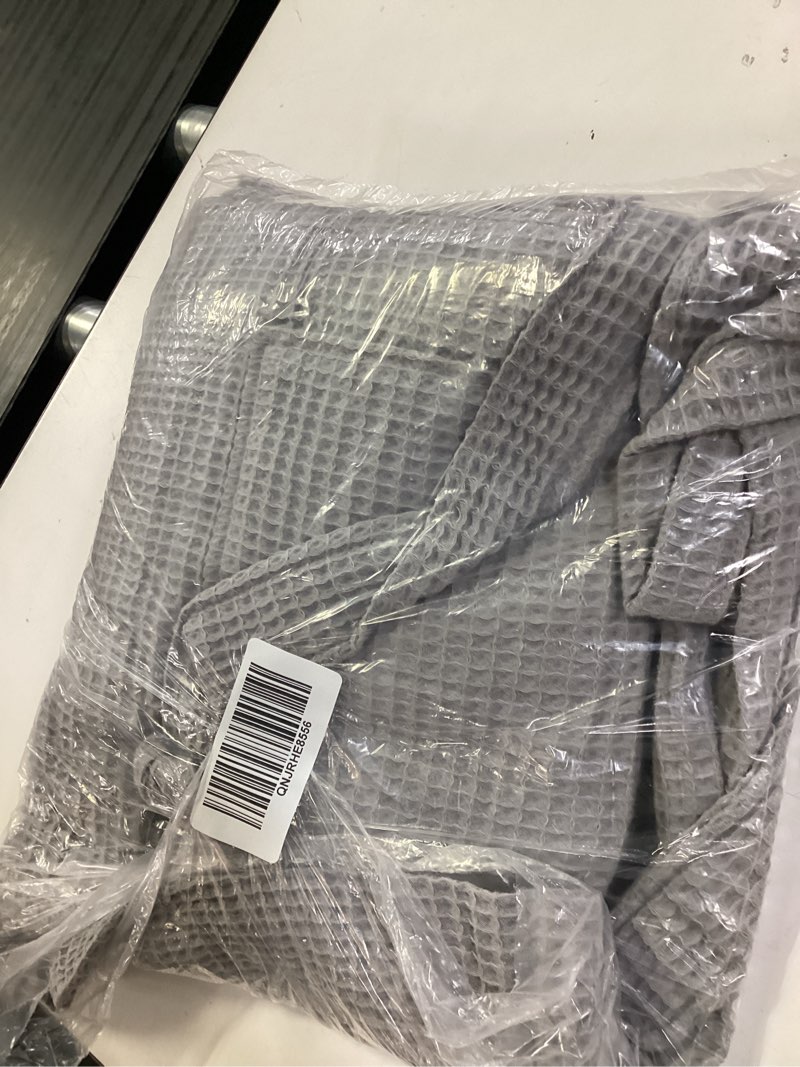 Condition photo showing Good Condition for quince organic gray waffle blanket