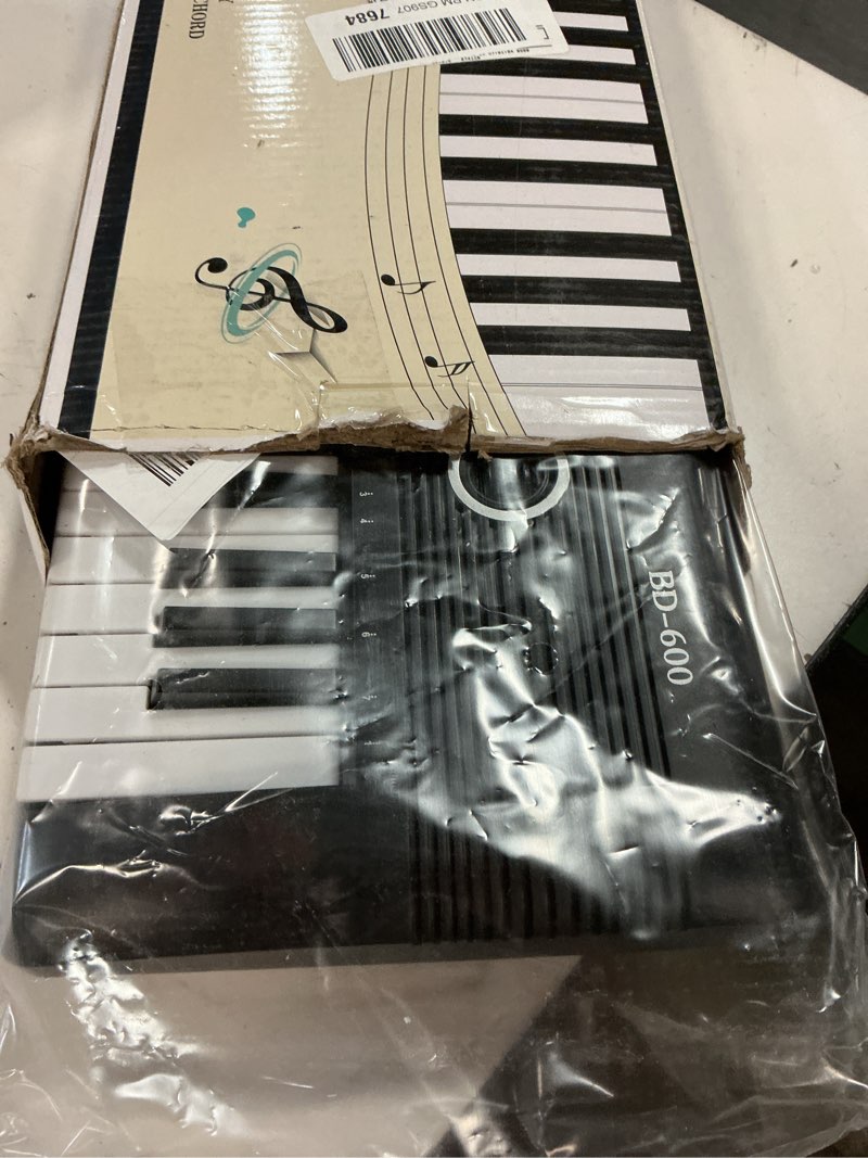 Condition photo showing Good Condition for 61 keys keyboard piano, electronic digital piano with built-in speaker microphone, portable keyboard gift teaching for beginners, electric piano for kids black