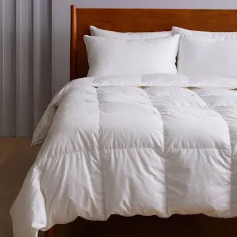 premium down comforter full/queen