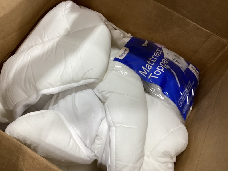 Condition photo showing As Is for niagara sleep solution cloud-like queen non-slip mattress topper - 100% cotton top mattress pad for back pain relief - extra-grip, breathable & naturally cooling for hot sleepers, white