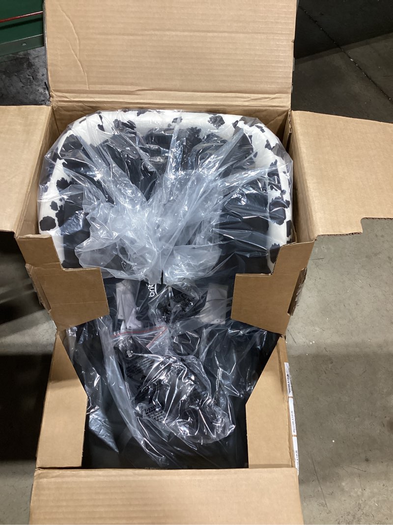 Condition photo showing Good Condition for britax poplar s convertible car seat, 2-in-1 car seat, slim 17-inch design, clicktight, cowmooflage poplar s cowmooflage 2.0