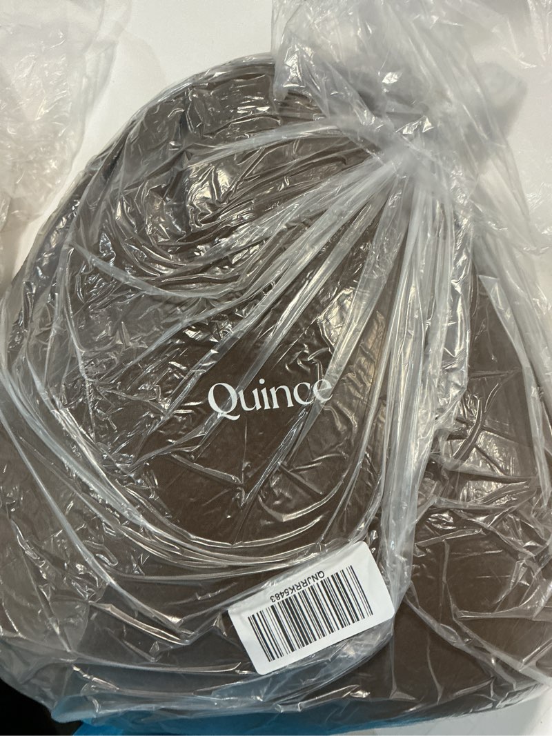Condition photo showing Good Condition for organic cotton gauze duvet cover, king/cal king, chocolate