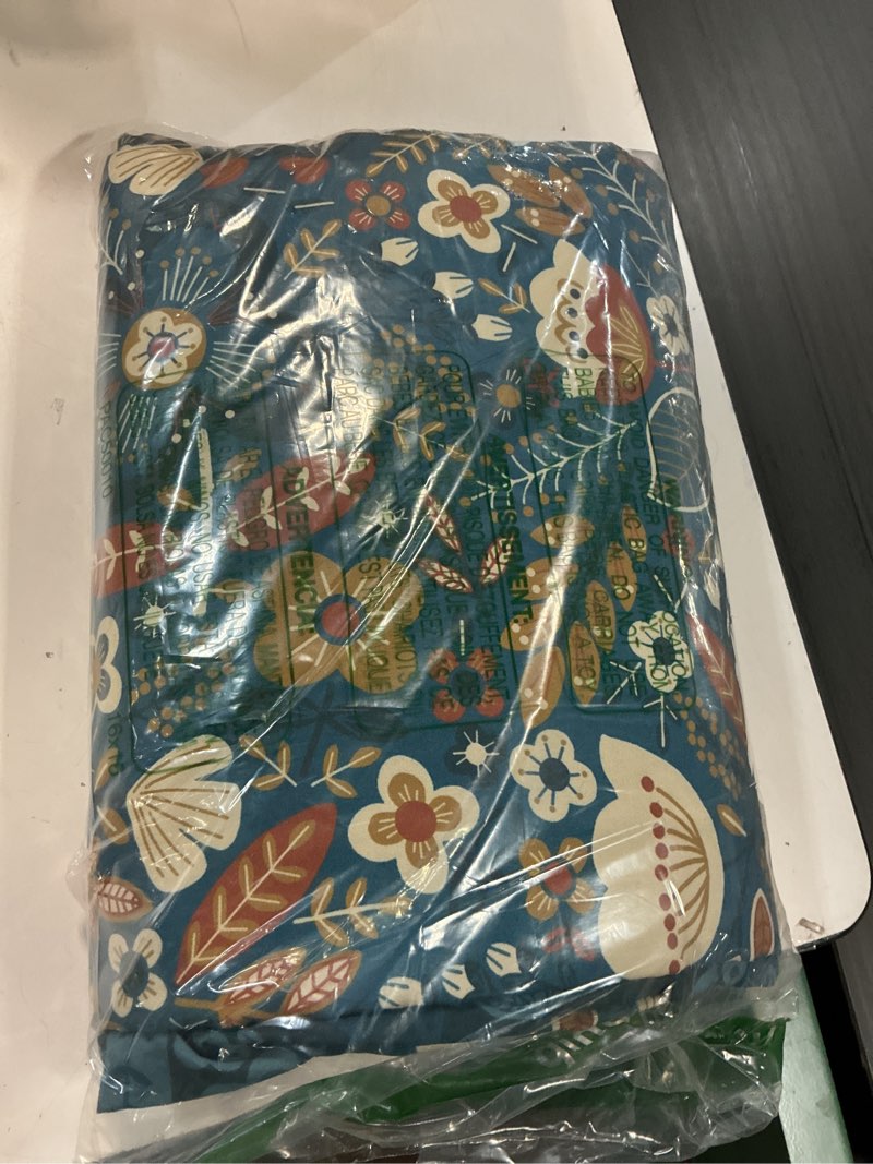 Condition photo showing Good Condition for bedsure duvet cover queen size - reversible floral duvet cover set with zipper closure, 3 pieces navy blue bedding set with 8 corner ties and 2 pillow shams 20"x26" queen (90" x 90") 06 - navy blue floral (no comforter)