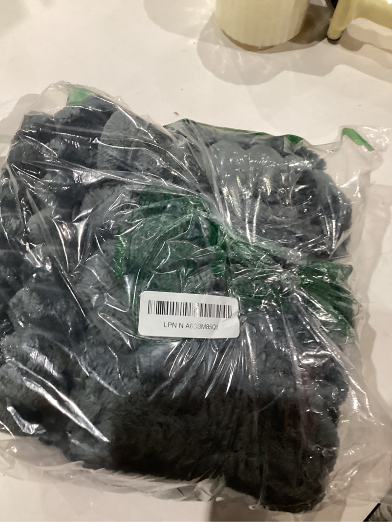 Condition photo showing Good Condition for Smiry Couch Covers for Dogs Washable, Non Slip Fuzzy Pet Couch Covers for Sofa, Soft Thick Sofa Slipcovers Furniture Protector Pet Friendly (Dark Grey, 27.6" x 27.6") 27.6" x 27.6" Dark Grey