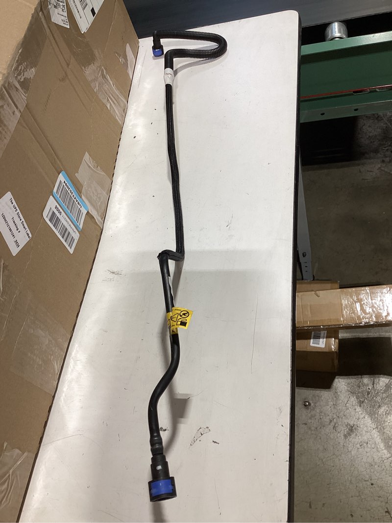 Condition photo showing As Is for gm genuine parts 84200274 fuel feed hose