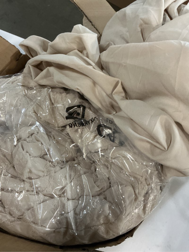 Condition photo showing Good Condition for Zzlpp King Size Comforter Set 7 Pieces, Beige Tufted Bed in a Bag with Comforter and Sheets, All Season Boho Bedding Sets with 1 Comforter, 2 Pillow Shams, 2 Pillowcases, 1 Flat Sheet, 1 Fitted Sheet 01 - Beige King