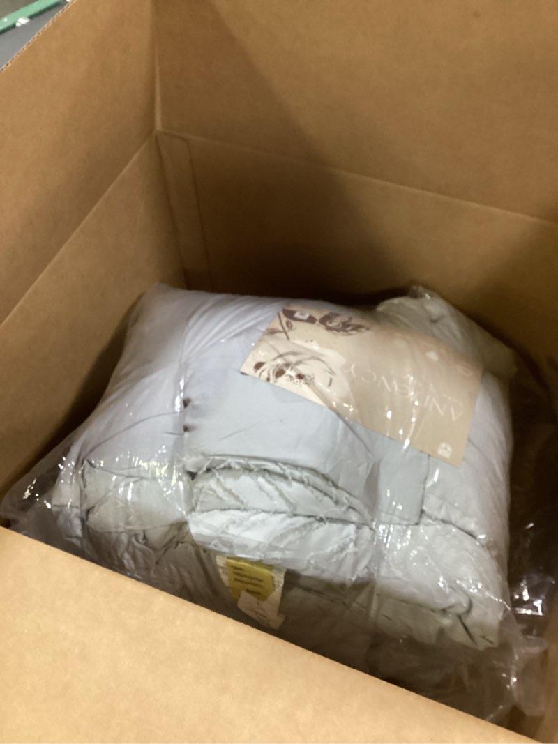 Condition photo showing New/Like New for Andency Light Grey Comforter Queen Size Set with Sheets - 7 Pieces Boho Bed in a Bag Tufted Bedding Sets Lightweight All Season Bed Set with Comforter, Sheets, Pillowcases & Shams Light Grey Queen (90"x90")