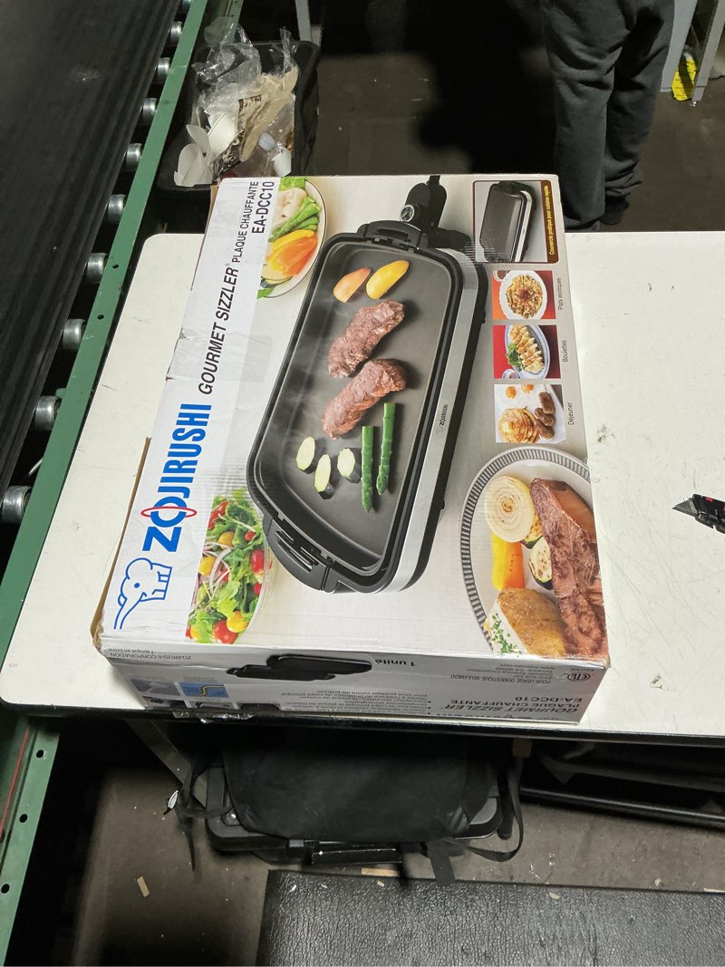 Condition photo showing Good Condition for Zojirushi EA-DCC10 Gourmet Sizzler Electric Griddle,Stainless Brown Extra Large Stainless Brown Extra Large Griddle